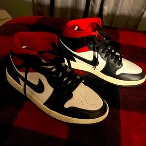 NWOT Jordan 1 mids